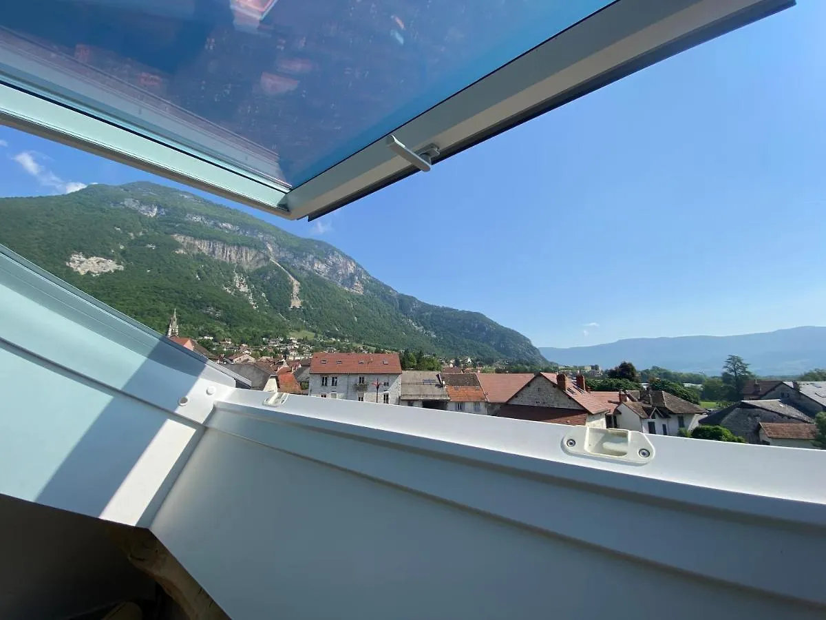 Appartement De Charme Au Pied Du Grand Colombier Culoz 0*,