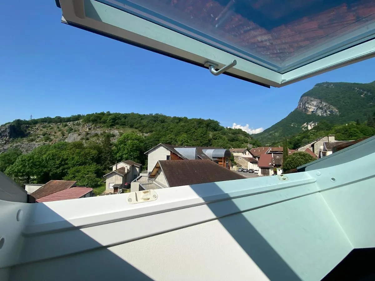 Appartement De Charme Au Pied Du Grand Colombier Culoz